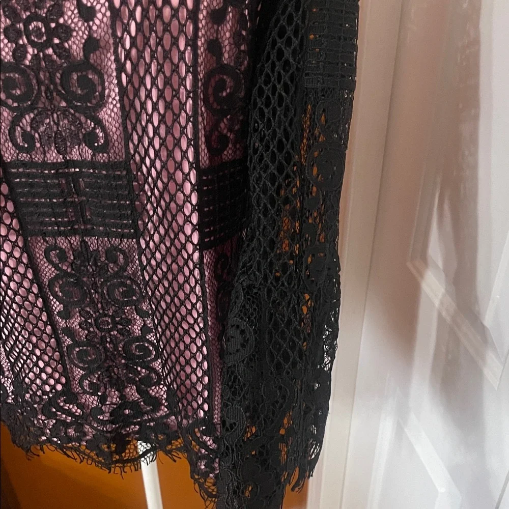 Nicole Miller Black Lace Top with Pink Underlay – Size L (Regular) - Picture 6 of 16
